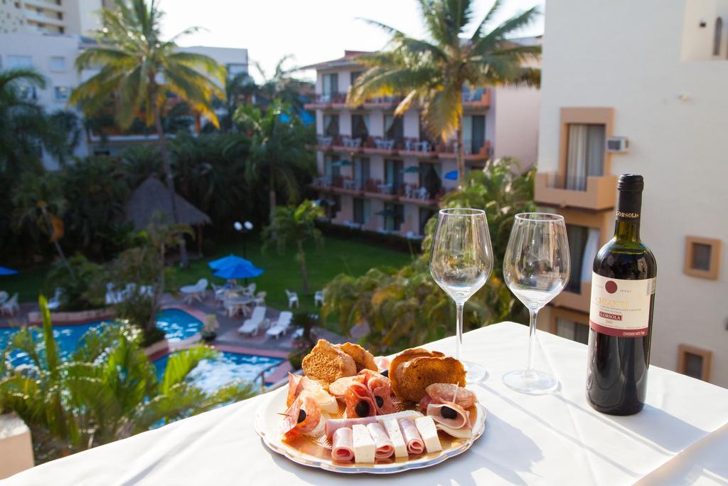 Hotel Plaza Santa Maria Puerto Vallarta Esterno foto